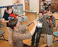 JeKi-Kinder lernen Geige spielen